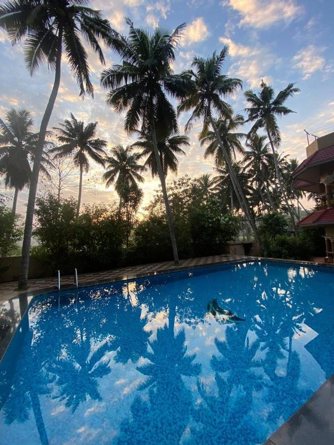 Ganesh Ayurveda Holiday Home Bed And Breakfast Kovalam Eksteriør billede