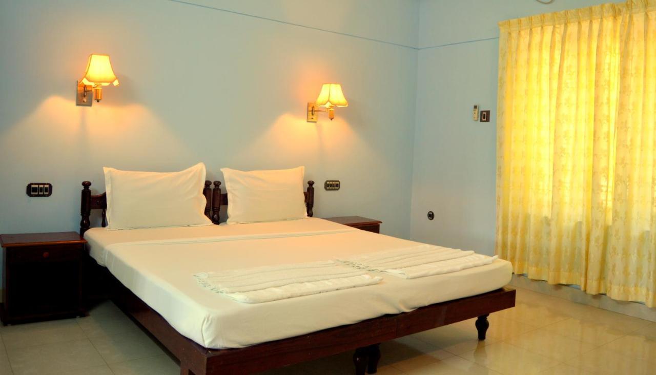 Ganesh Ayurveda Holiday Home Bed And Breakfast Kovalam Eksteriør billede