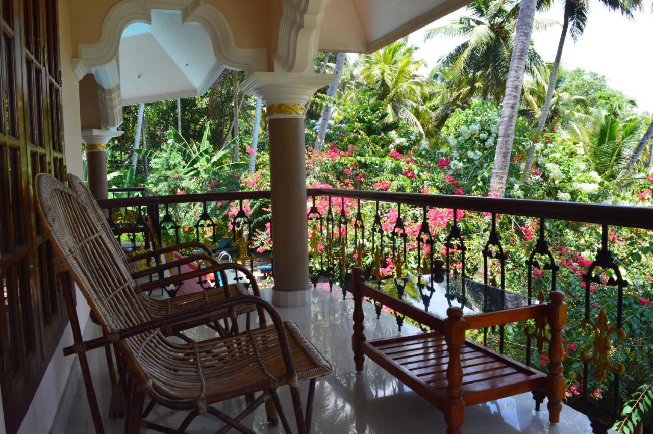 Ganesh Ayurveda Holiday Home Bed And Breakfast Kovalam Eksteriør billede
