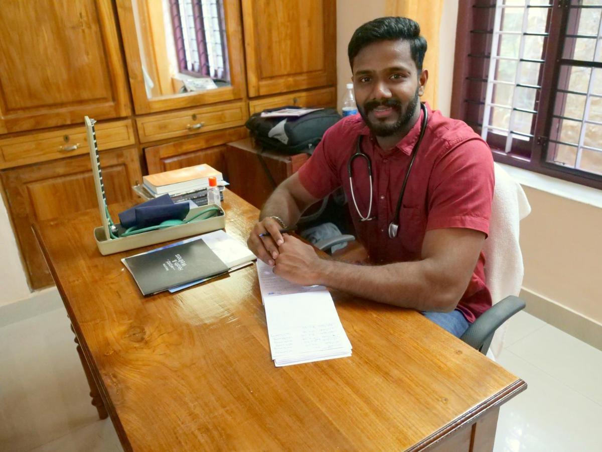 Ganesh Ayurveda Holiday Home Bed And Breakfast Kovalam Eksteriør billede